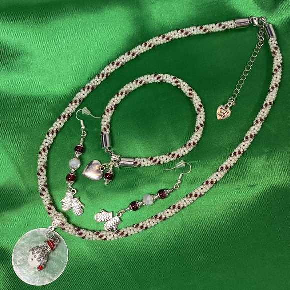 NEW!!!  SNOWMAN DESIGN SET BY JEWELRY FROM THE HEART!! - Picture 7 of 8